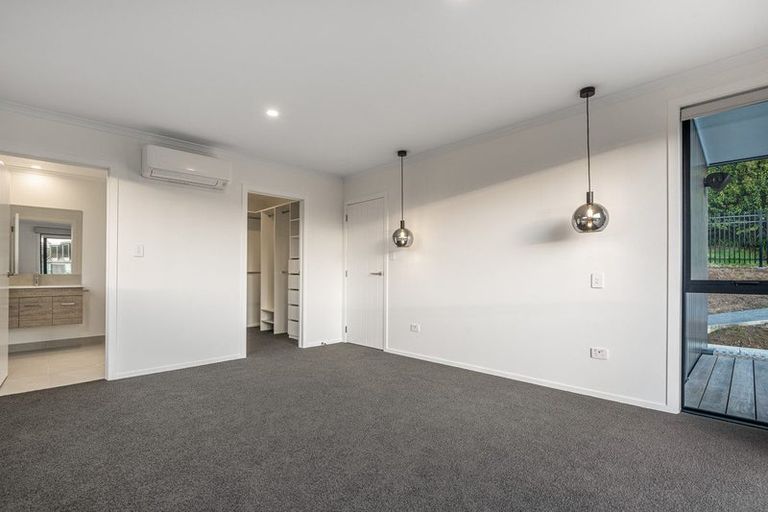 Photo of property in 1 Rangitoto View Road, Cockle Bay, Auckland, 2014