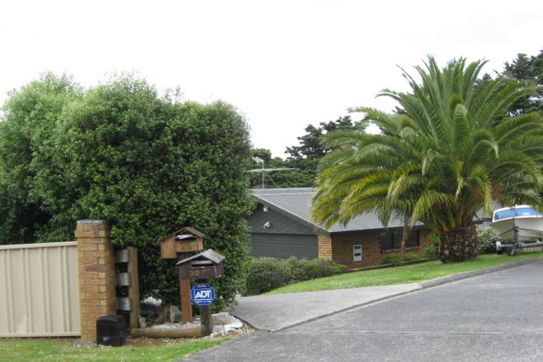 Photo of property in 28 The Glade North, Pukekohe, 2120