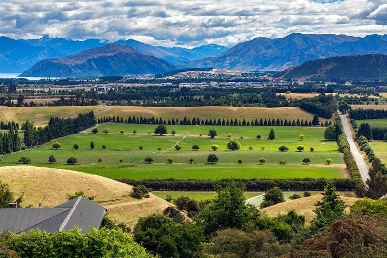 Photo of property in 711 Mount Barker Road, Wanaka, 9382