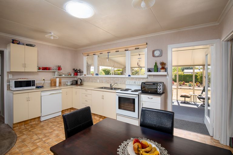 Photo of property in 38 Clutha Street, Alexandra, 9320