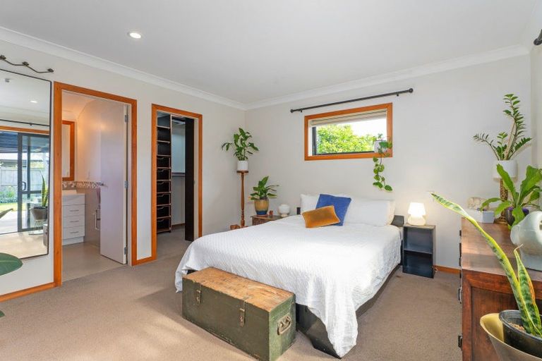 Photo of property in 70 Cholmondeley Crescent, Whitianga, 3510