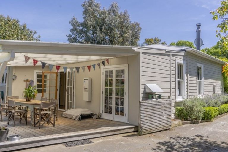 Photo of property in 6 Suez Street, Martinborough, 5711