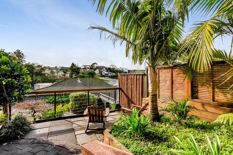 Photo of property in 10 Caledonia Place, Highlands Park, New Plymouth, 4312