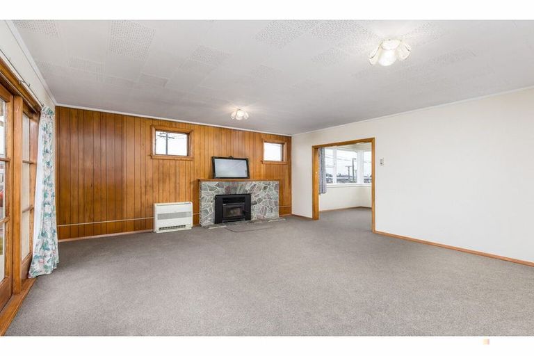 Photo of property in 2 Kennedy Crescent, Waimate, 7924