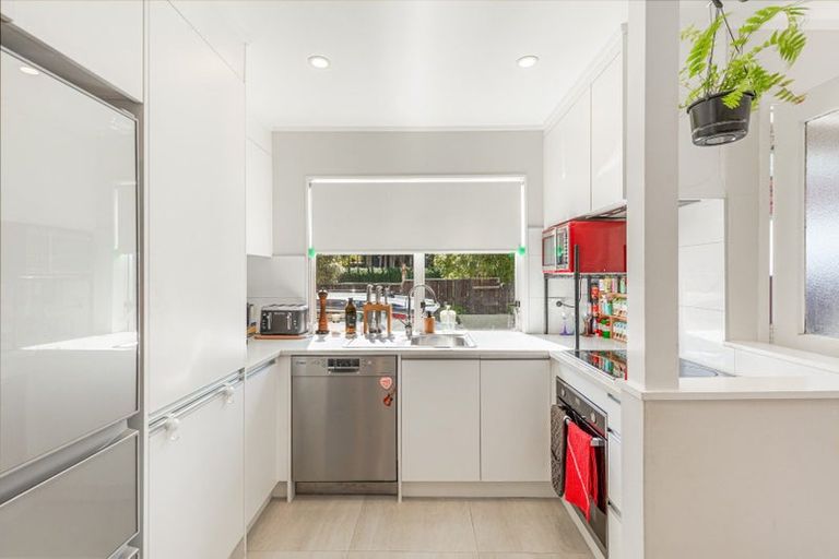 Photo of property in 2/32 Moana Avenue, Onehunga, Auckland, 1061