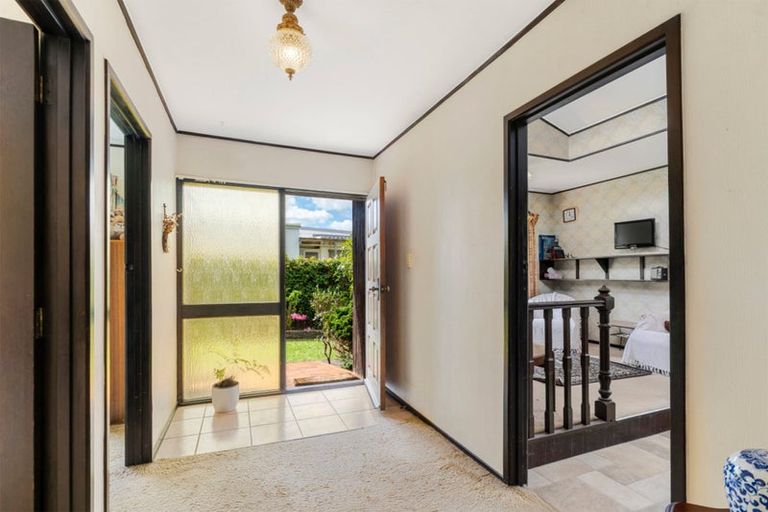 Photo of property in 25 Porritt Avenue, Chatswood, Auckland, 0626