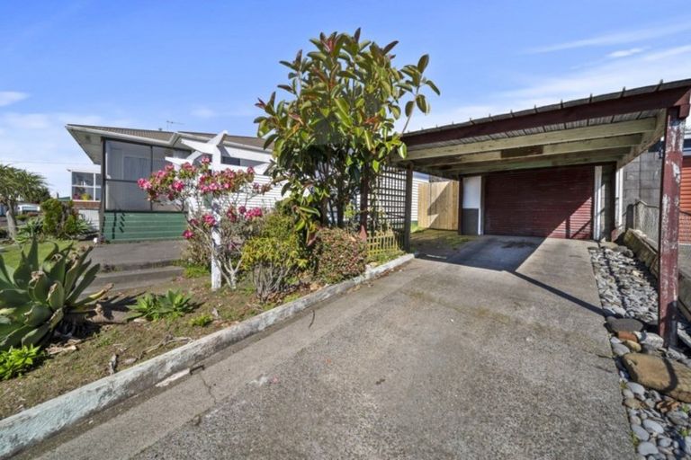 Photo of property in 3 George Street, Waitara, 4320