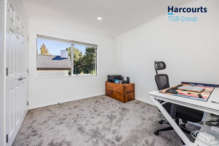 Photo of property in 2 Beatrice Place, Flat Bush, Auckland, 2016