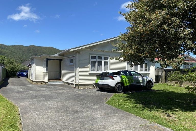 Photo of property in 74a Cambridge Terrace, Waterloo, Lower Hutt, 5011