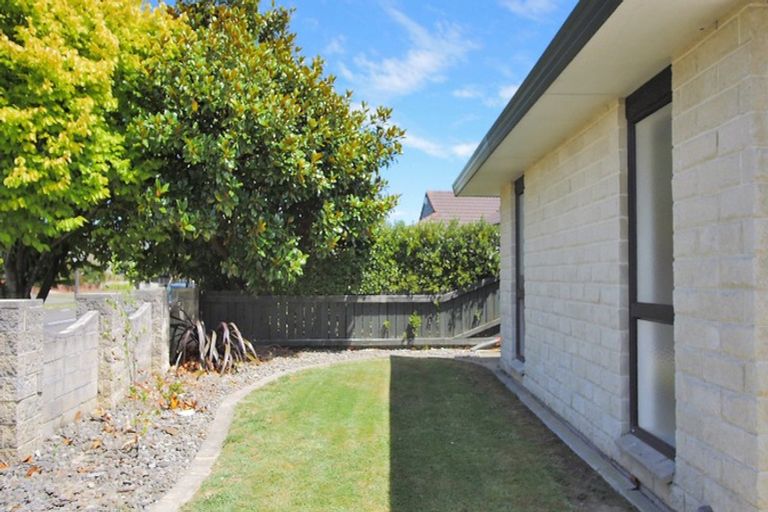 Photo of property in 100 John F Kennedy Drive, Milson, Palmerston North, 4414