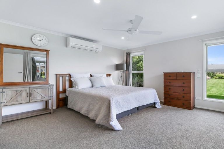 Photo of property in 15 Gladys Place, Levin, 5510