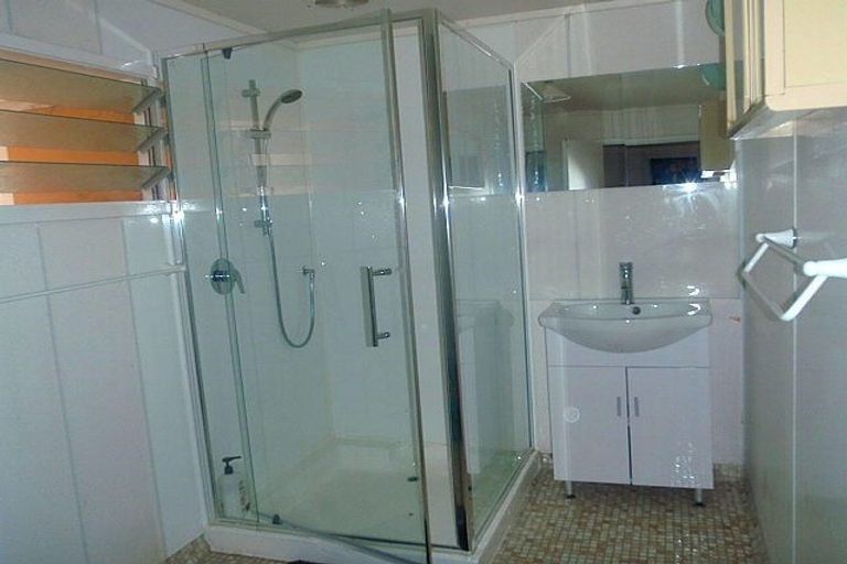 Photo of property in 2 Whiteacres Drive, Sunnyhills, Auckland, 2010