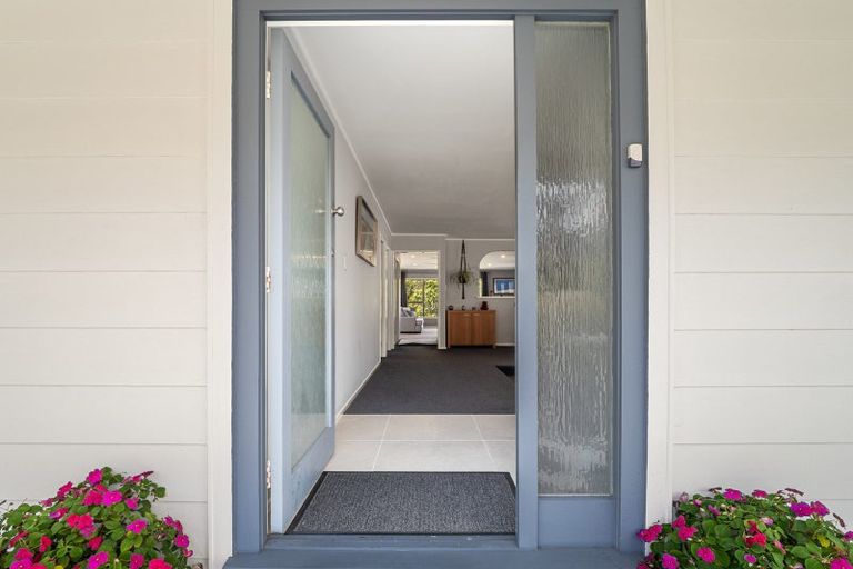 Photo of property in 38 John Downs Drive, Browns Bay, Auckland, 0630