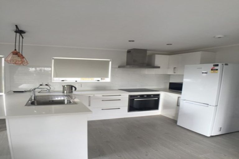 Photo of property in 4/94 Lynwood Road, New Lynn, Auckland, 0600