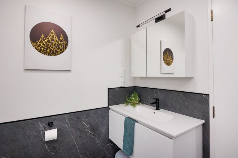 Photo of property in 12 Capri Place, Awapuni, Palmerston North, 4412