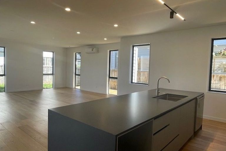 Photo of property in 8 Roa Avenue, Hobsonville, Auckland, 0616