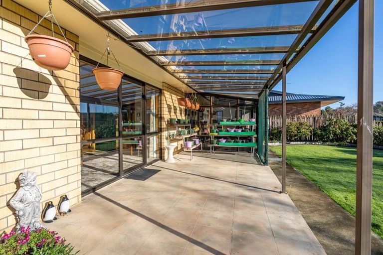 Photo of property in 18 Waterford Drive, Winton, 9720