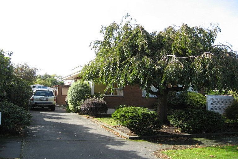 Photo of property in 12 Glenside Avenue, Ilam, Christchurch, 8041