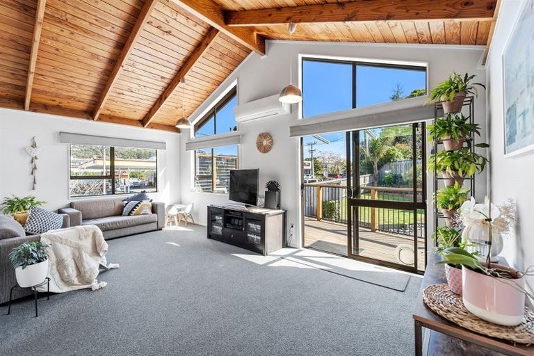 Photo of property in 640a Whangaparaoa Road, Stanmore Bay, Whangaparaoa, 0932