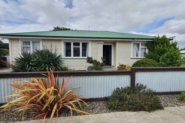 Photo of property in 23 Fraser Street, Waikiwi, Invercargill, 9810