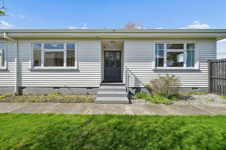 Photo of property in 1/98 Memorial Avenue, Ilam, Christchurch, 8053