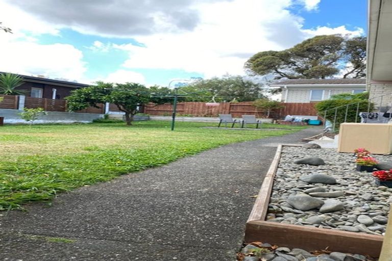 Photo of property in 12b Corolu Place, Conifer Grove, Takanini, 2112