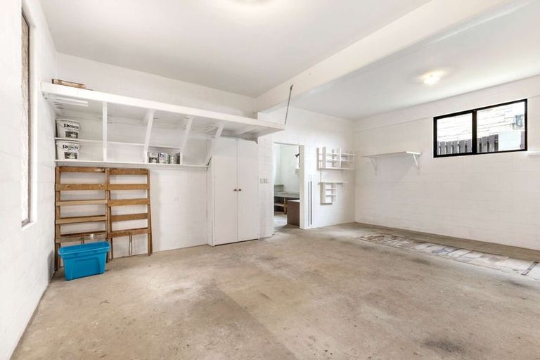 Photo of property in 5 Saint Ives Grove, Whalers Gate, New Plymouth, 4310