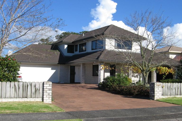 Photo of property in 22 Settlers Grove, Orewa, 0931