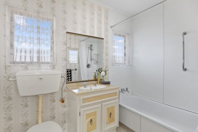 Photo of property in 4/30 Leighton Avenue, Waiwhetu, Lower Hutt, 5010