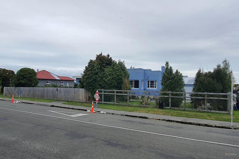 Photo of property in 53 Rhodes Street, Waimate, 7924