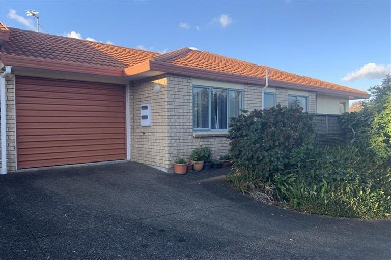 Photo of property in 21/43 Fruitvale Road, New Lynn, Auckland, 0600