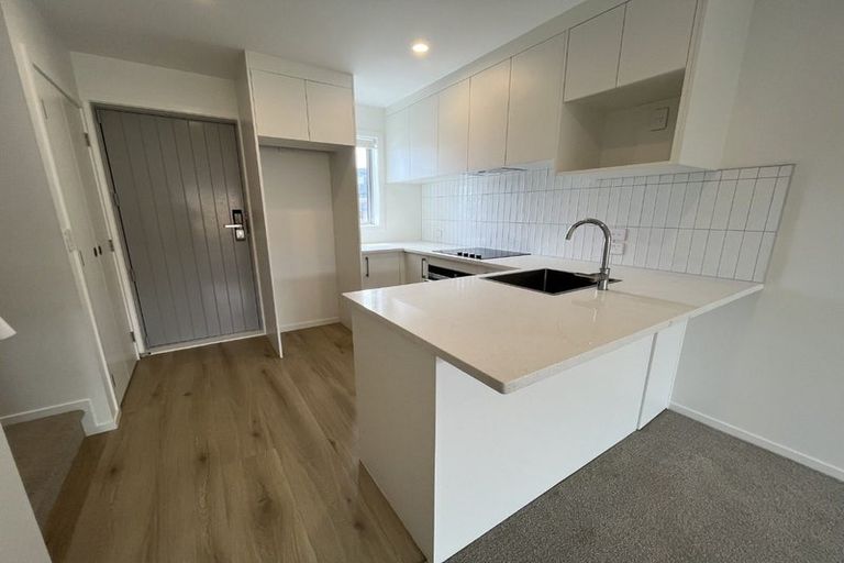 Photo of property in 6 Ngae Place, Mangere East, Auckland, 2024