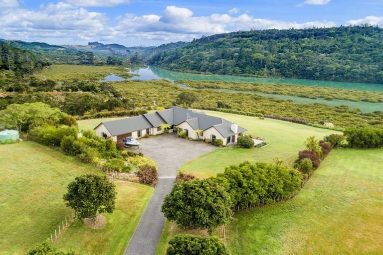 Photo of property in 107b Warman Road, Okura, Albany, 0792