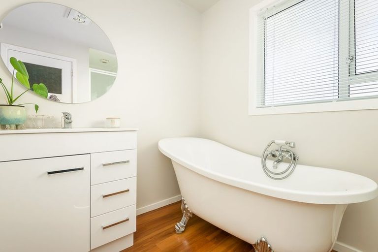 Photo of property in 5 Henry Wigram Drive, Wigram, Christchurch, 8042