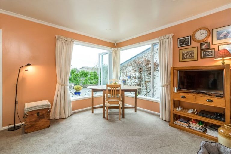 Photo of property in 5 Carruthers Street, Ilam, Christchurch, 8041