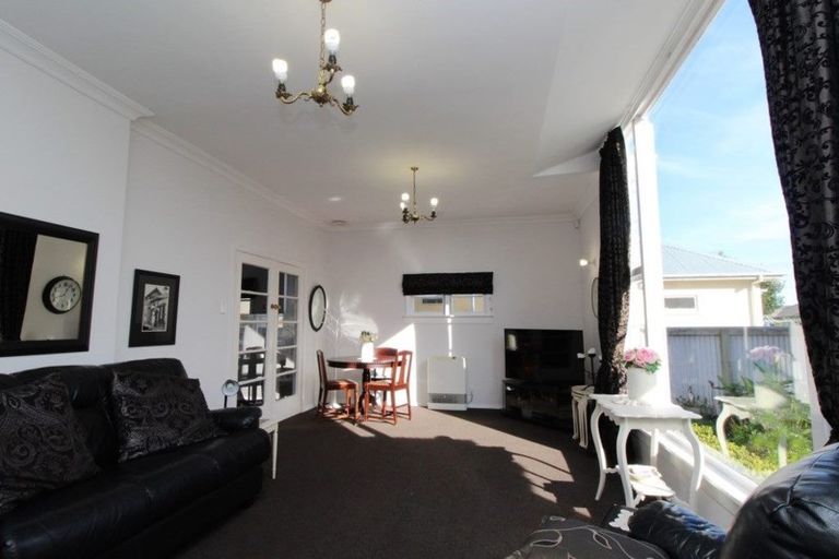 Photo of property in 24 Rewa Street, Takaro, Palmerston North, 4412