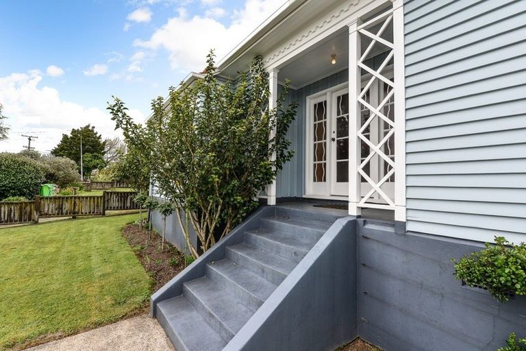 Photo of property in 95 Forest Lake Road, Forest Lake, Hamilton, 3200