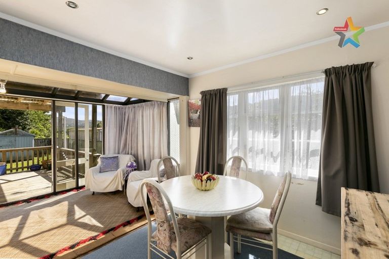 Photo of property in 24 Korau Grove, Stokes Valley, Lower Hutt, 5019