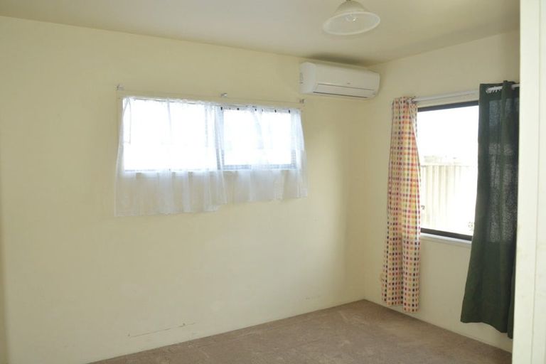 Photo of property in 4/29 Aeronautic Road, Takanini, 2112
