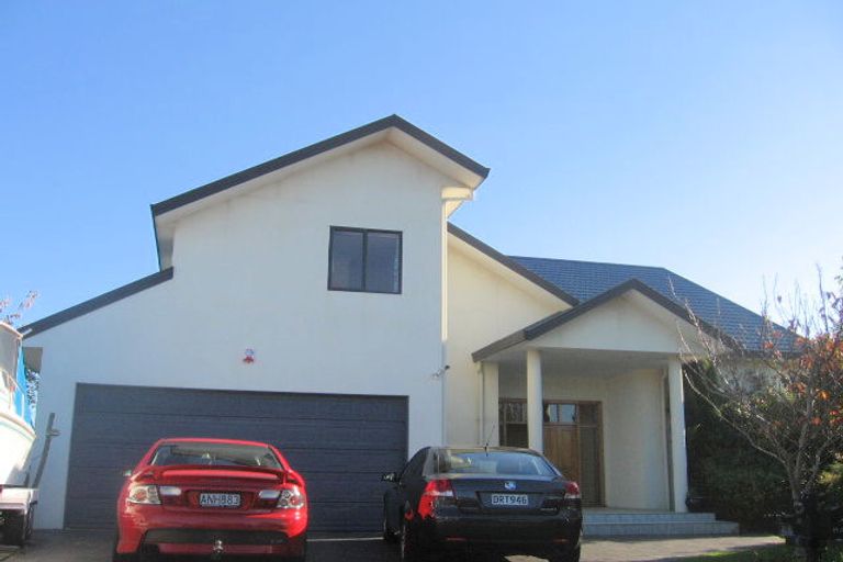 Photo of property in 16 Samwell Drive, Whitby, Porirua, 5024