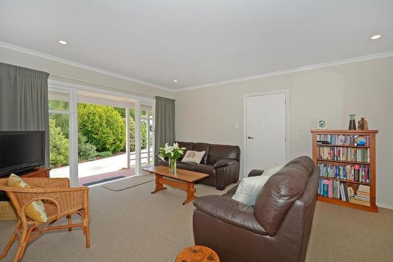 Photo of property in 352a Fergusson Drive, Heretaunga, Upper Hutt, 5018
