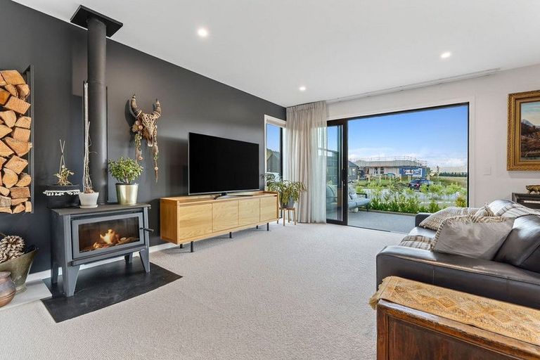 Photo of property in 33 Atkins Road, Luggate, Wanaka, 9382
