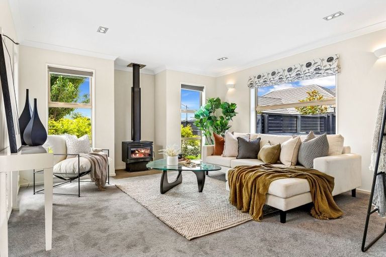 Photo of property in 14 Shadbolt Lane, Rolleston, 7614