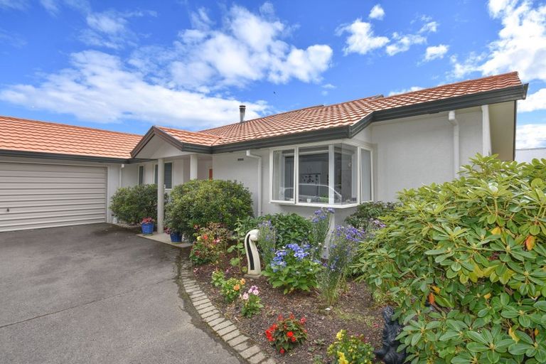 Photo of property in 16 Silverstream Drive, Mosgiel, 9024