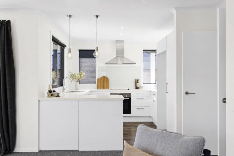 Photo of property in 12 Hebbard Court, Albert Town, Wanaka, 9305