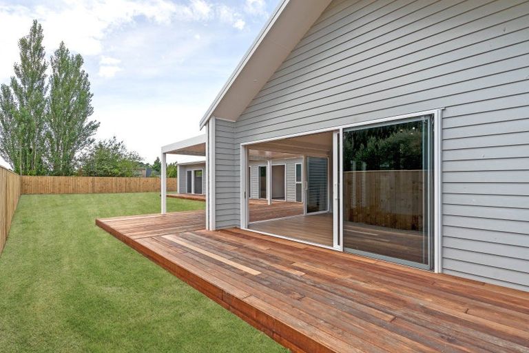 Photo of property in 38 Orchard Road, Greytown, 5712