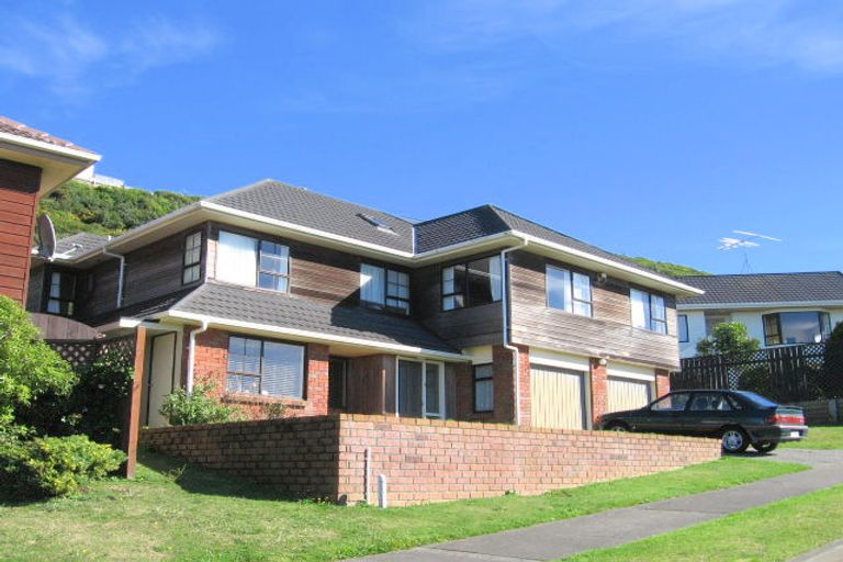 Photo of property in 35 Nalanda Crescent, Broadmeadows, Wellington, 6035