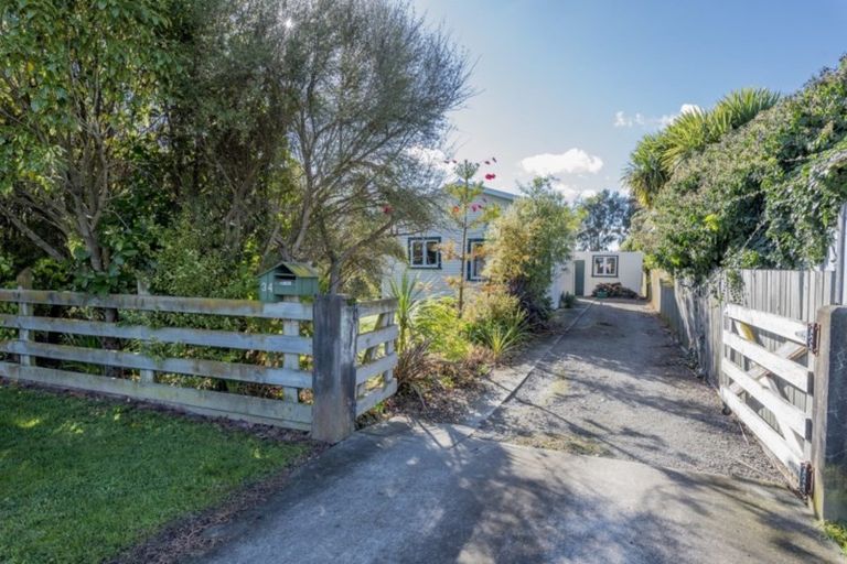 Photo of property in 34 Kirk Street, Otaki, 5512