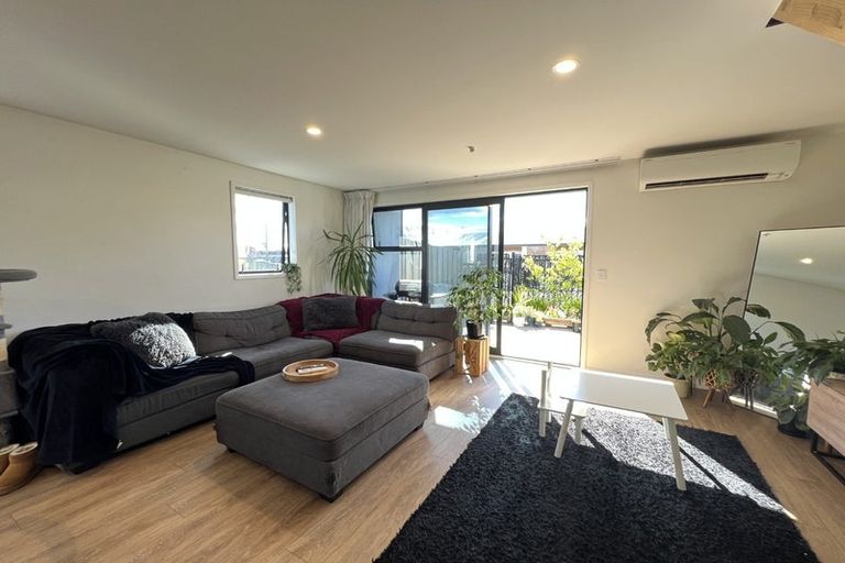 Photo of property in 1/21 Siddal Place, Richmond, Christchurch, 8013