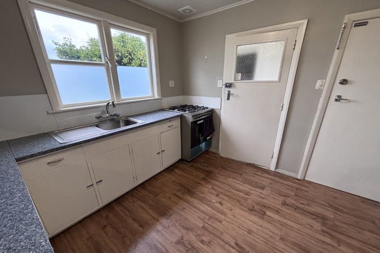 Photo of property in 27 Duff Crescent, Highbury, Palmerston North, 4412